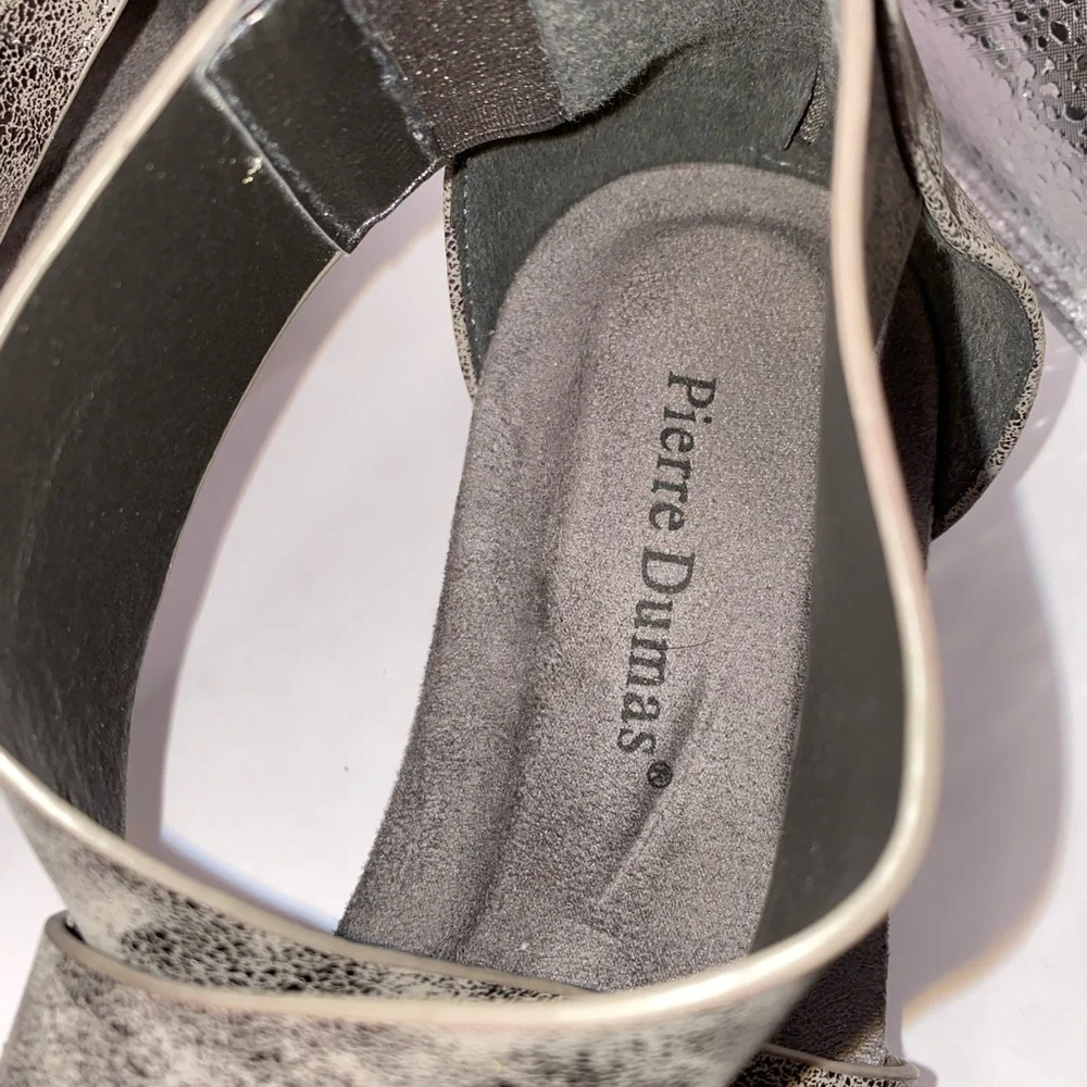 Pierre Dumas Metallic Sandals‎